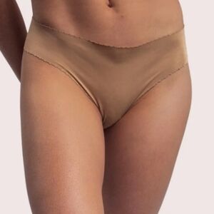 Nude Barre Size XL Scalloped Edge Seamless Thong Color 10am Beige